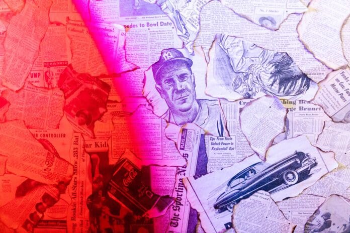 Kolaż starych gazet i ilustracji oświetlony intensywnym czerwonym światłem